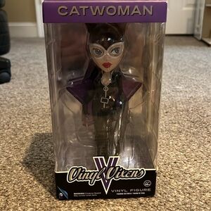 💛3 for $16 Sale/Cat Woman Vinyl Vixen Figure NWT